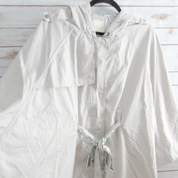 ModCloth Taupe French Quarter Explorer Hooded Cape - Picture 6 of 7